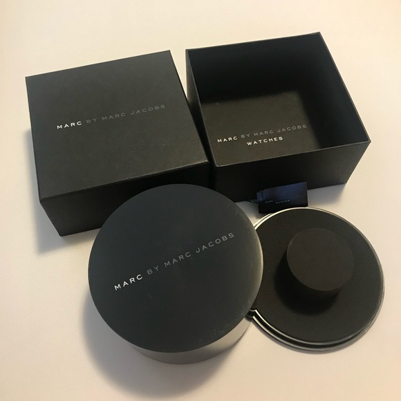 Marc by Marc Jacobs black leather bow watch - Picture 8 of 8